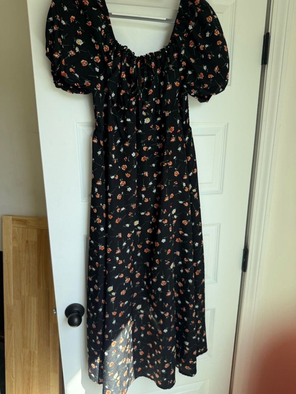 Black Floral Puff-Sleeve Midi Dress